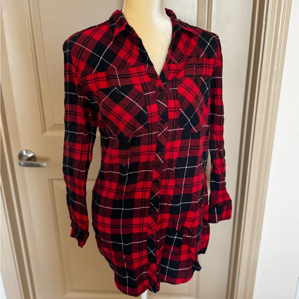 Forever 21 Red and Black Plaid Button-Down Shirt